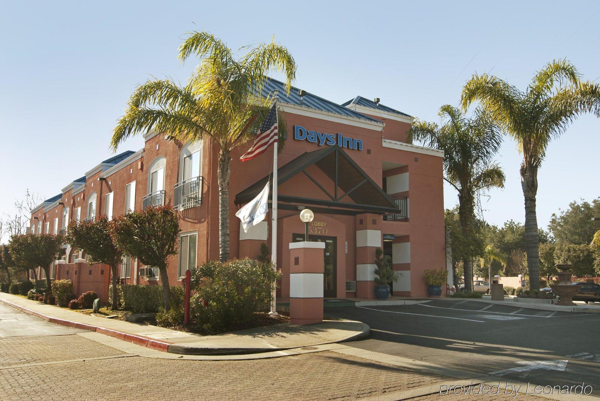 Days Inn By Wyndham Concord Buitenkant foto