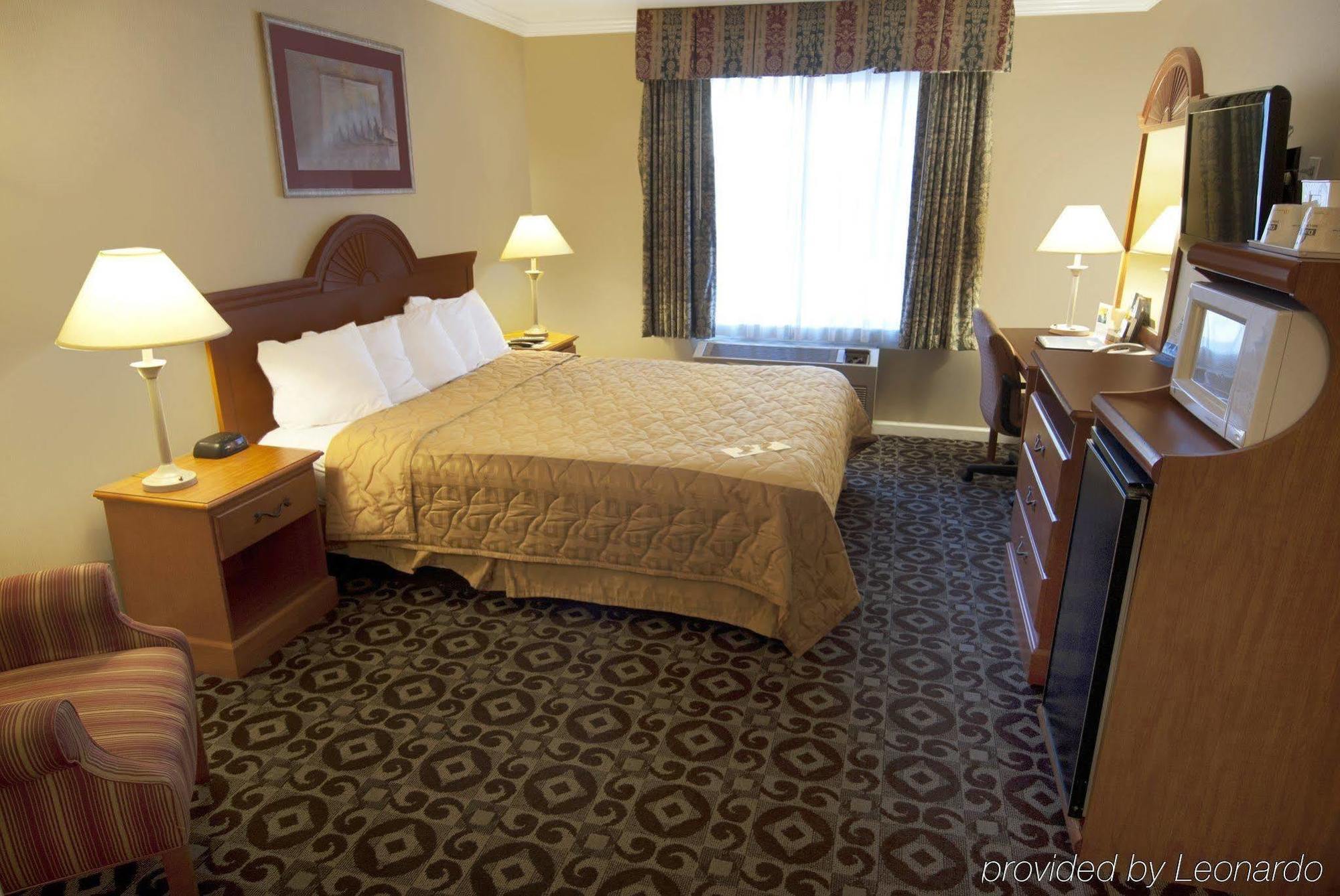 Days Inn By Wyndham Concord Buitenkant foto