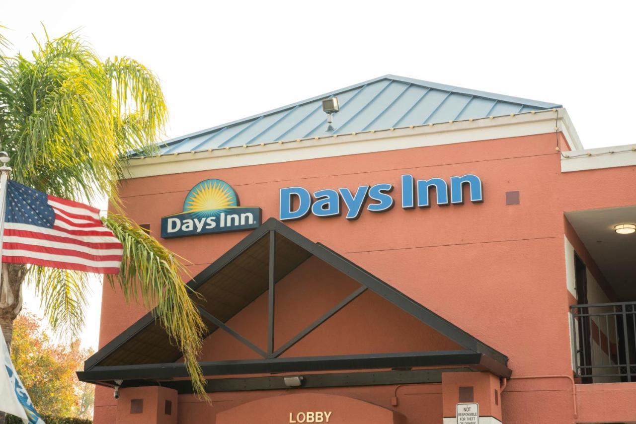 Days Inn By Wyndham Concord Buitenkant foto